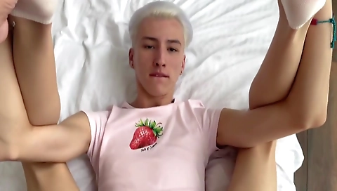 Blonde slut takes on the street