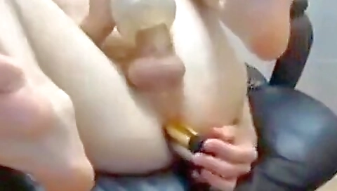 Hotest amateur dildo fucking