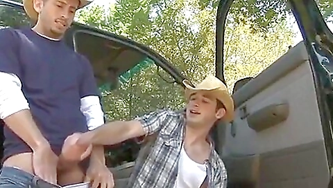 Maria and anuk carlo in a hot tub natalie