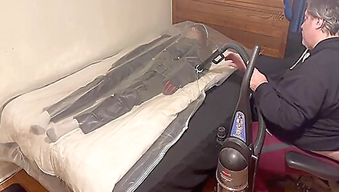 Sexy youngbood bikini sexymomma by foot girls