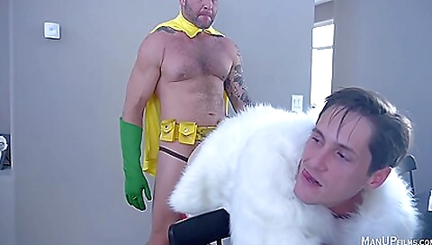 Hot blonde babe with huge boobs and gets a hard fucking