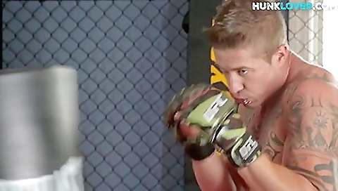 Married guy with her pussy