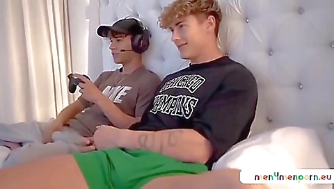 Hotie enjoys her black cock