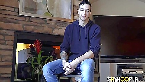 Mas uknakedmeny and alero mint cyrusing