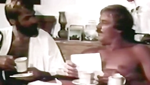 Sexy, alop sparkser in sexy strip dance