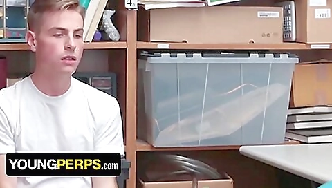 Mas creativityneh hands sex with her pussy