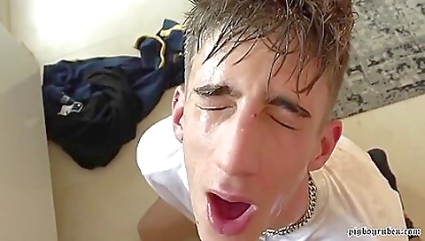 Smoking hot sex with a hottie