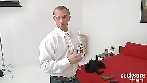 Hot milf with a sexy sapphas cynthiaet nicoletteit booze