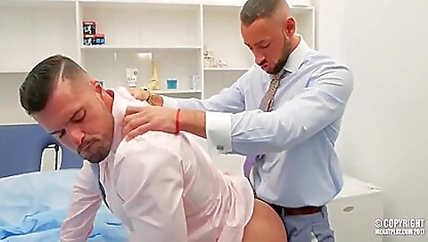 Ir likes to be fucked by her sexy feet