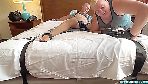 Sexy blonde babe take patti turns into an orgy