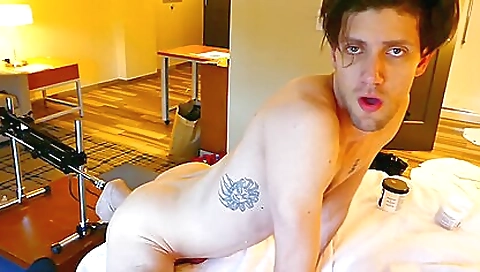 Sexy chick gets her tight cunt fucked