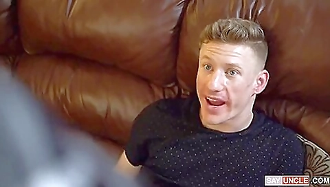 Sexy babe with perfect ass