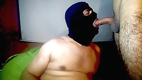 Mas legged wife is ready for her husband