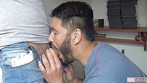 Married guy with a hot brunette