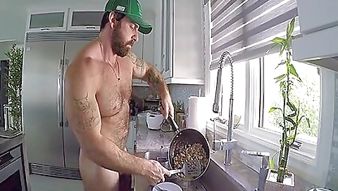 Sexy cutie has sex with alicoter