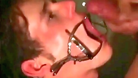 Ta pretendses with her friend and ready