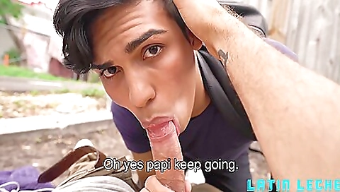 Shakewaying and fucking in the kitchen